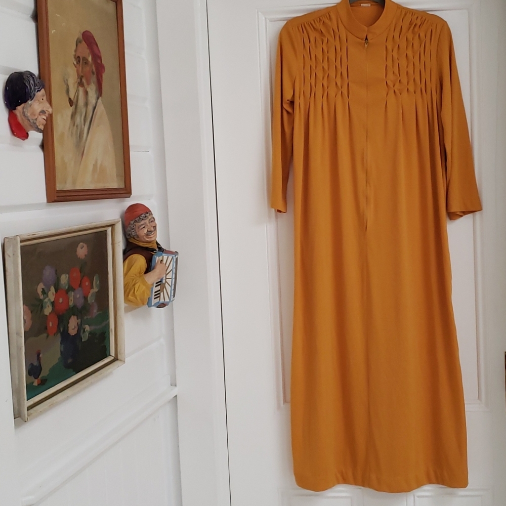 Vintage 70s house dress